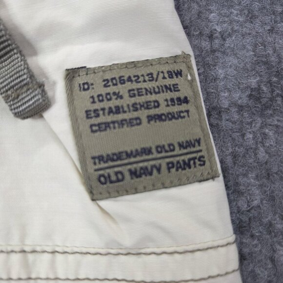 Old Navy Shorts Mens 34 Khaki Beige Cargo Outdoors Utility Belted Baggy VTG  Y2k - Picture 3 of 10